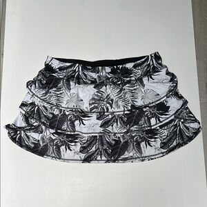 Ideology Black and White Leaf Print    Tennis Golf Pickleball